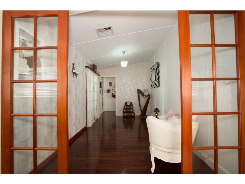 27 Kitchener Street, Dudley Park WA 6210