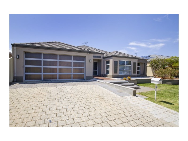 24 Jasper Way, Lakelands WA 6180