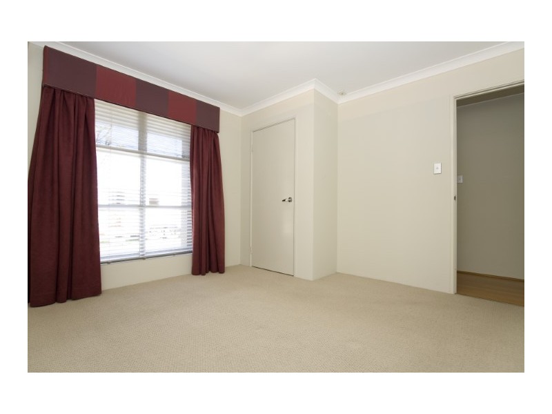 24 Jasper Way, Lakelands WA 6180