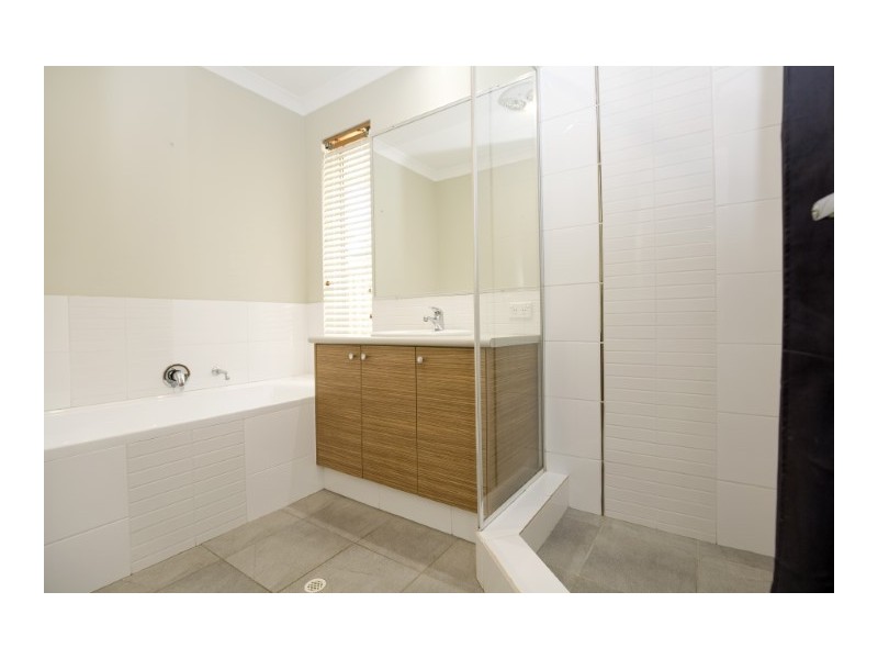 24 Jasper Way, Lakelands WA 6180