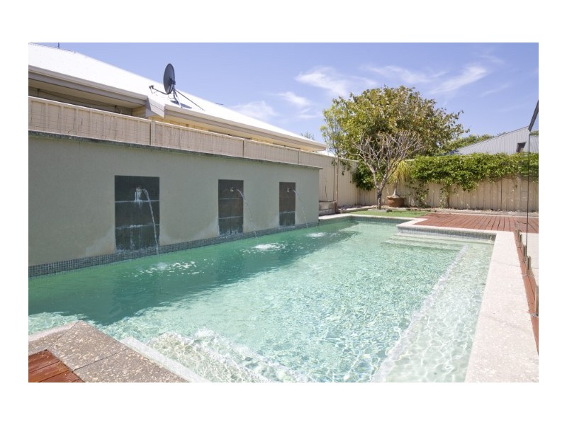 24 Jasper Way, Lakelands WA 6180