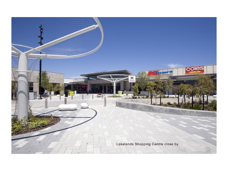 24 Jasper Way, Lakelands WA 6180