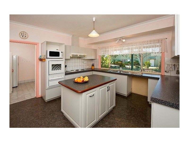 354 Jarrah Road, Hopeland WA 6125