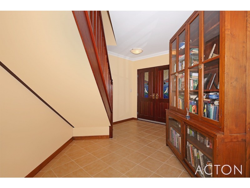 11 Chennile Vista, Halls Head WA 6210