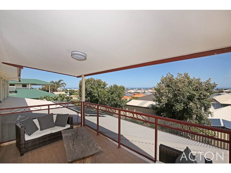 11 Chennile Vista, Halls Head WA 6210