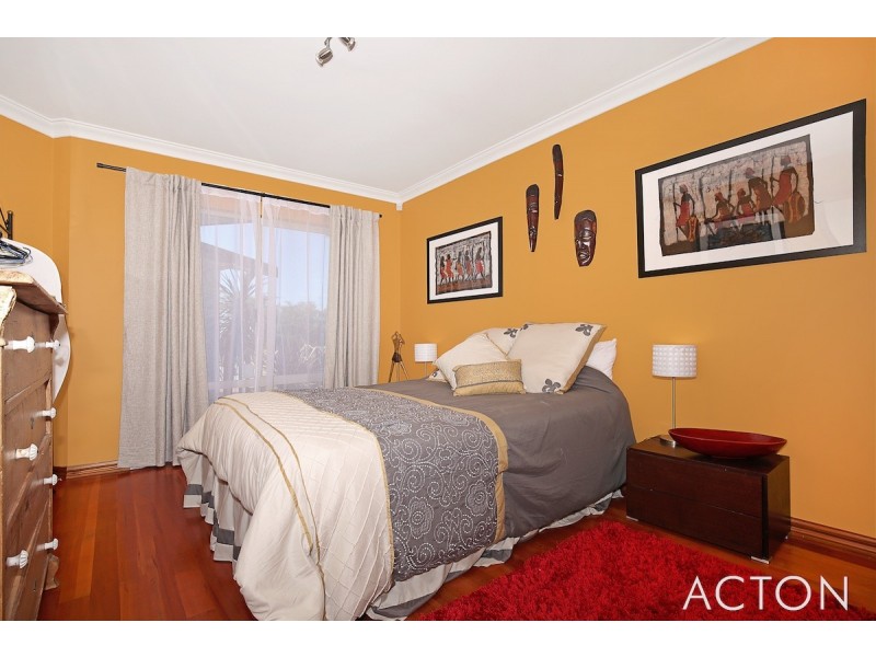 11 Chennile Vista, Halls Head WA 6210