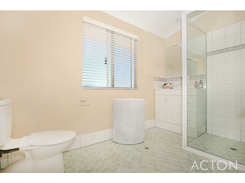 11 Chennile Vista, Halls Head WA 6210