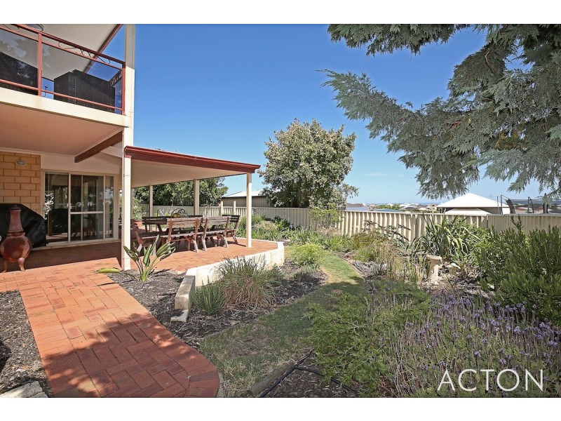 11 Chennile Vista, Halls Head WA 6210