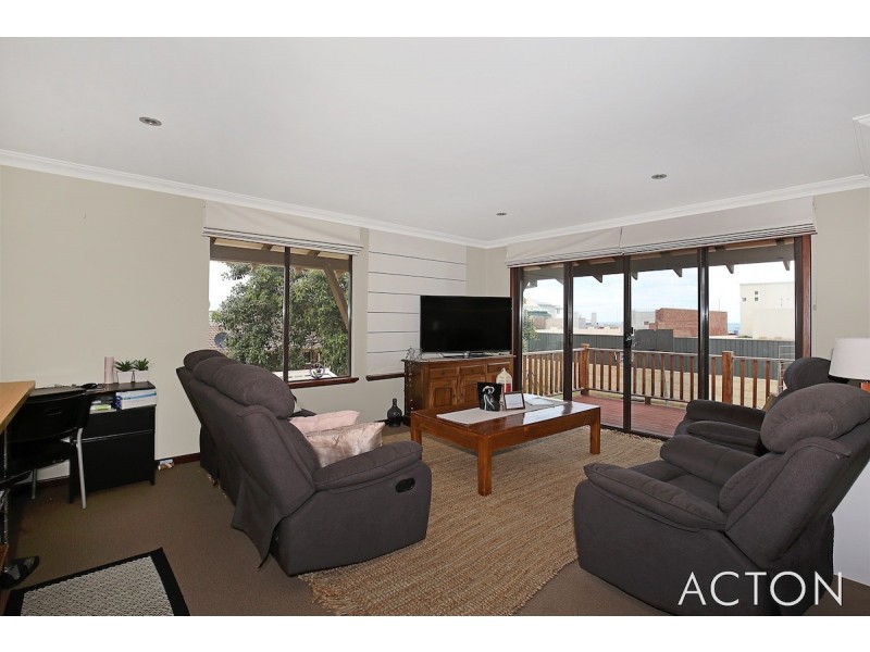 4 Hickman Road, Silver Sands WA 6210