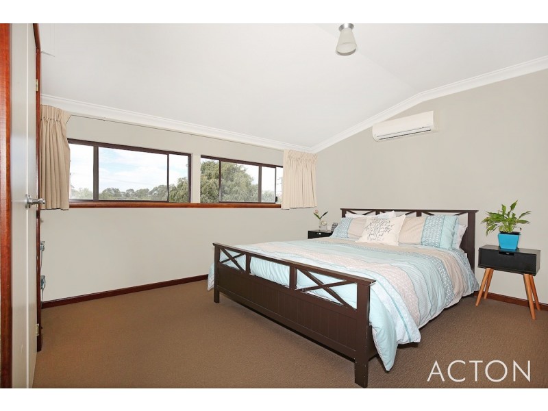 4 Hickman Road, Silver Sands WA 6210