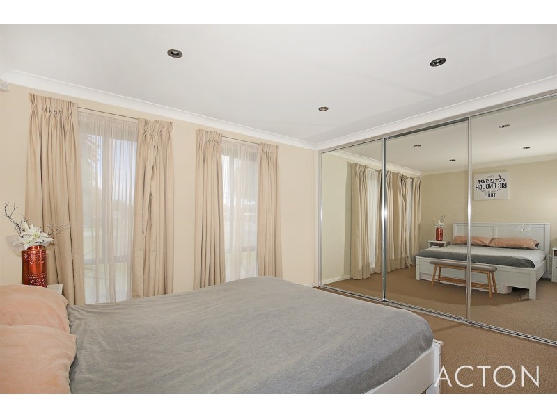 4 Hickman Road, Silver Sands WA 6210