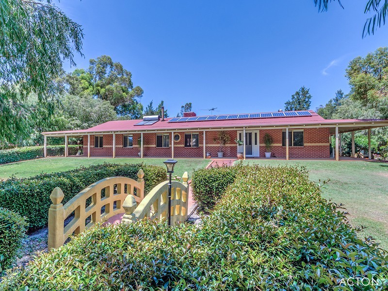 15 Bate Road, Serpentine WA 6125
