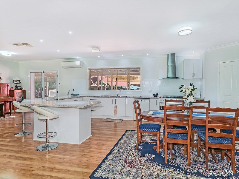 15 Bate Road, Serpentine WA 6125