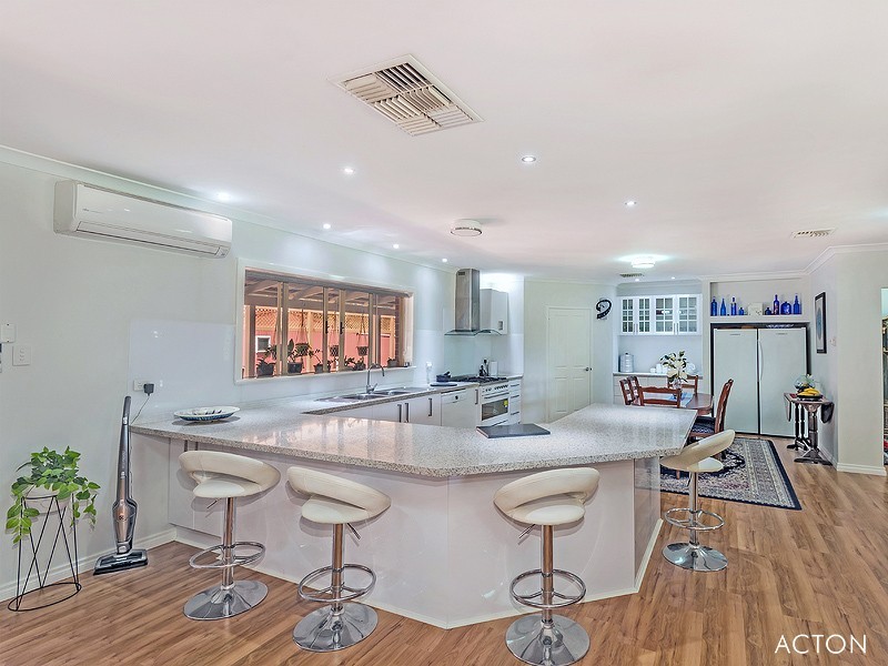 15 Bate Road, Serpentine WA 6125