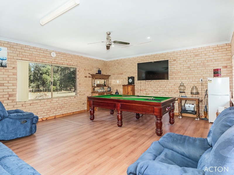 15 Bate Road, Serpentine WA 6125