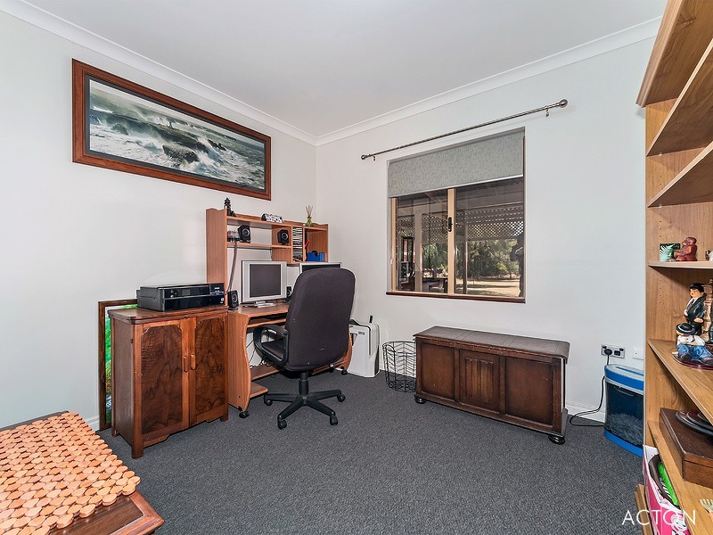 15 Bate Road, Serpentine WA 6125