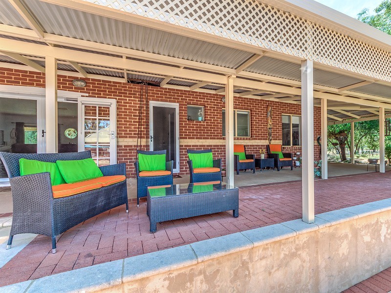 15 Bate Road, Serpentine WA 6125