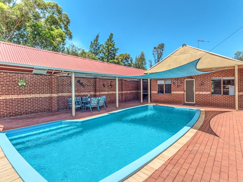 15 Bate Road, Serpentine WA 6125
