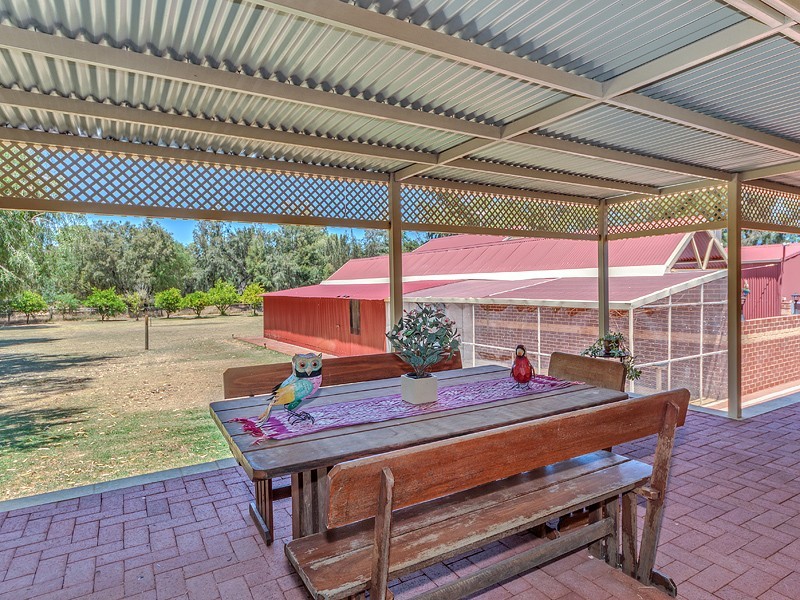 15 Bate Road, Serpentine WA 6125