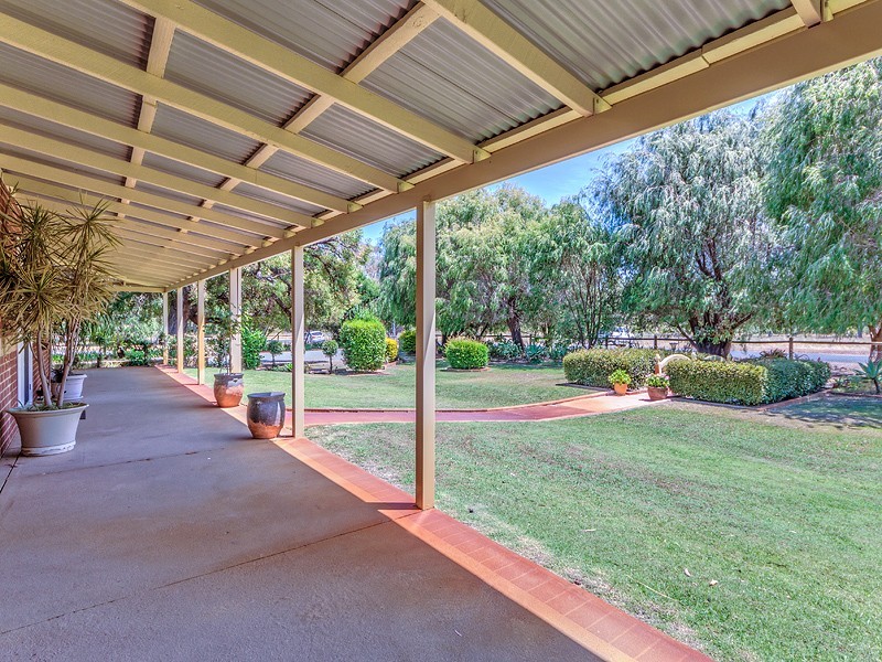 15 Bate Road, Serpentine WA 6125