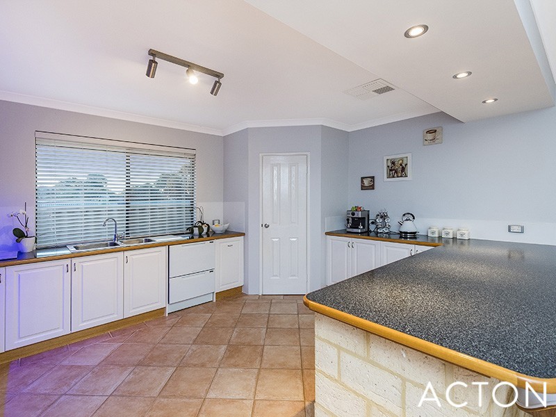 3 Wildflower Close, Singleton WA 6175