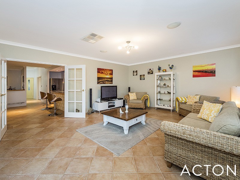 3 Wildflower Close, Singleton WA 6175