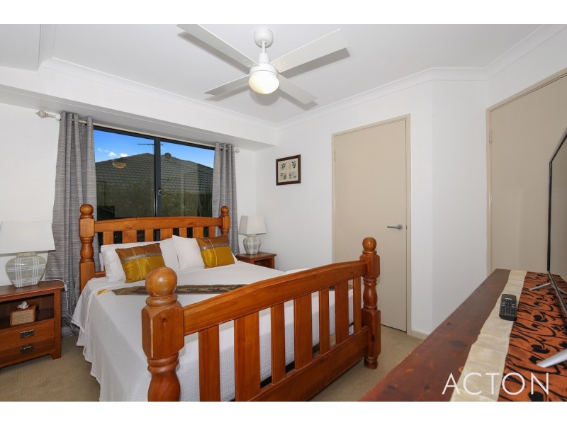 10 Senecio Way, Halls Head WA 6210