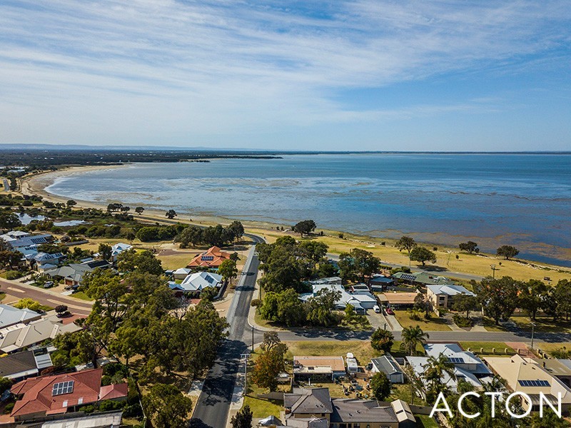 33 Beacham Street, Coodanup WA 6210