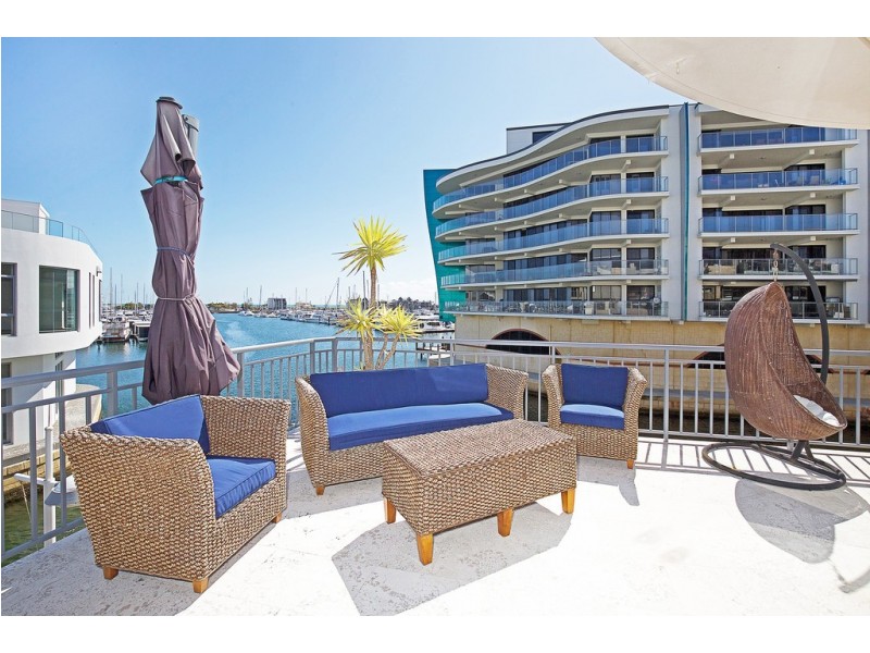 3/12 Cannaregio Square, Mandurah WA 6210