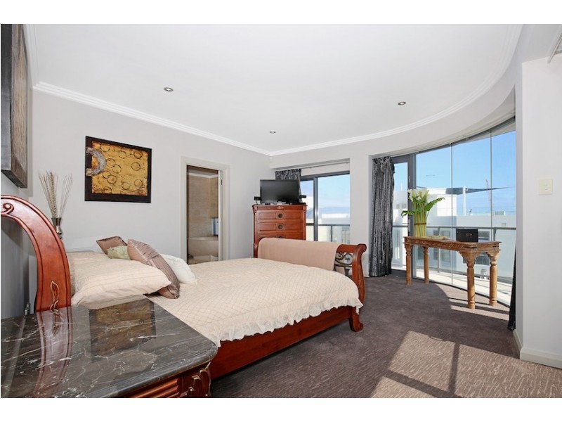 3/12 Cannaregio Square, Mandurah WA 6210