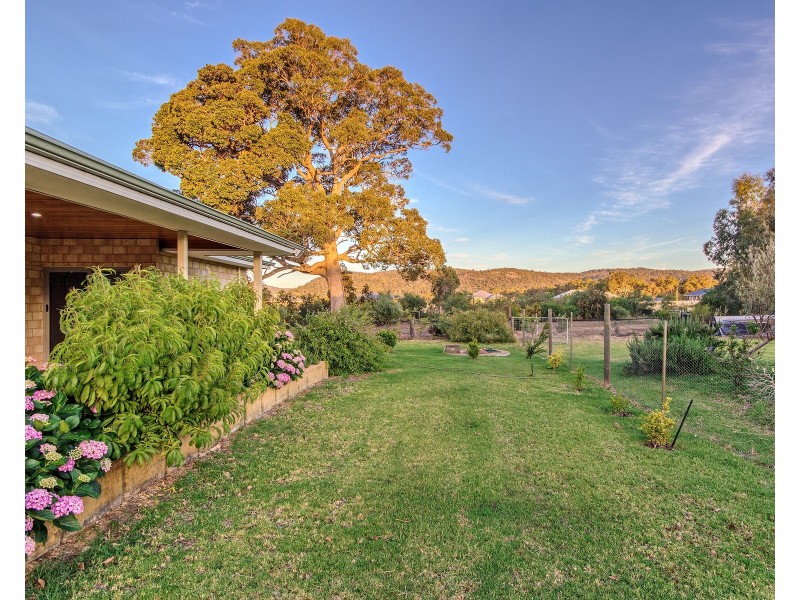 18 Fairbairn Road, Serpentine WA 6125