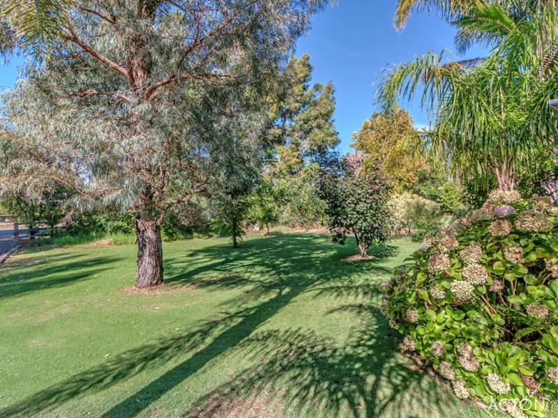 20 Fielder Rd, Serpentine WA 6125