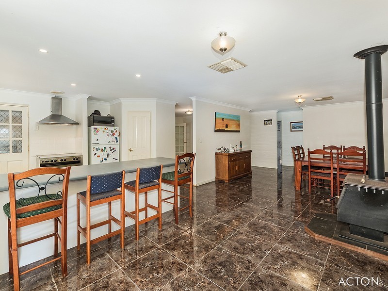 20 Fielder Rd, Serpentine WA 6125