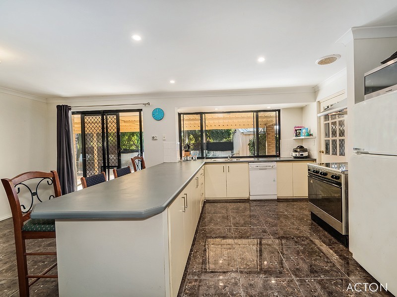 20 Fielder Rd, Serpentine WA 6125