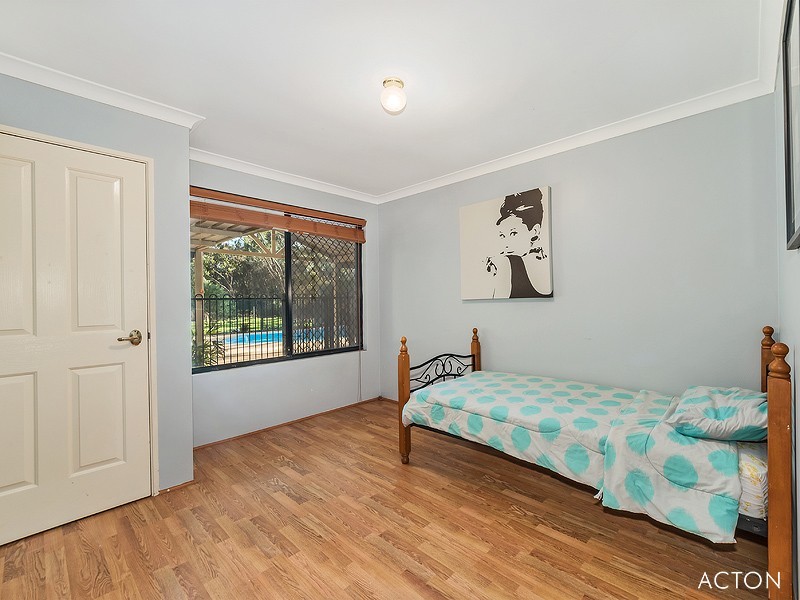 20 Fielder Rd, Serpentine WA 6125