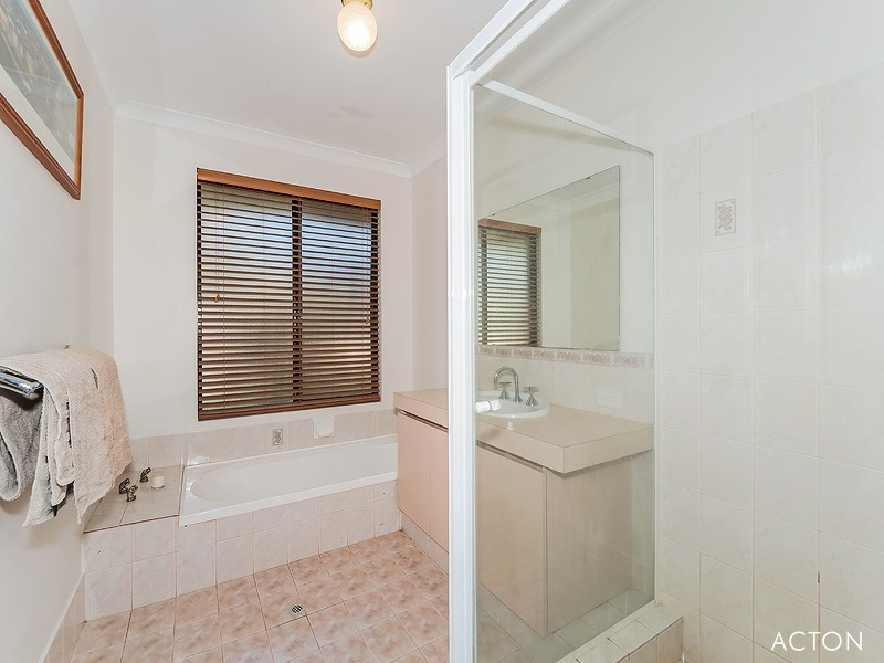 20 Fielder Rd, Serpentine WA 6125