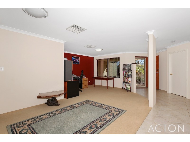 24 Aldenham Heights, Halls Head WA 6210