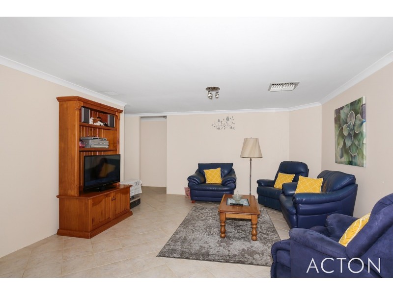 24 Aldenham Heights, Halls Head WA 6210