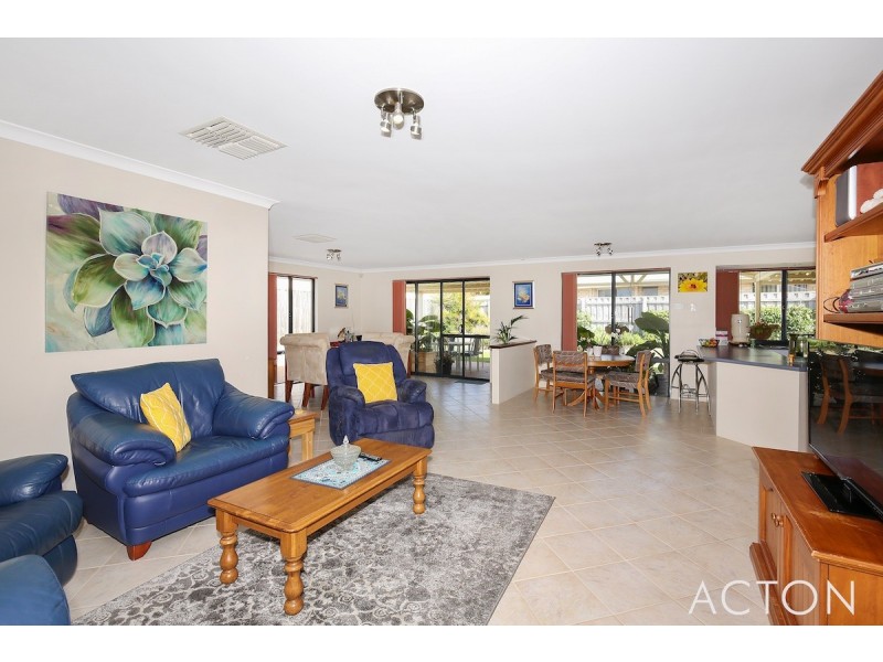 24 Aldenham Heights, Halls Head WA 6210