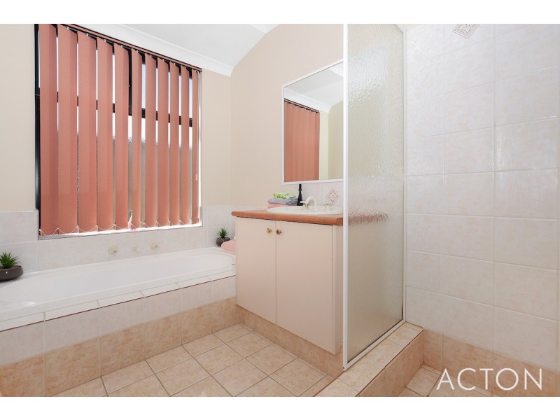 24 Aldenham Heights, Halls Head WA 6210