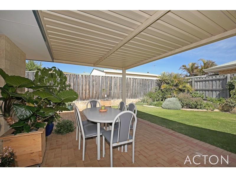 24 Aldenham Heights, Halls Head WA 6210