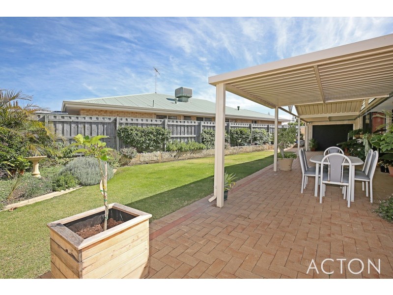 24 Aldenham Heights, Halls Head WA 6210