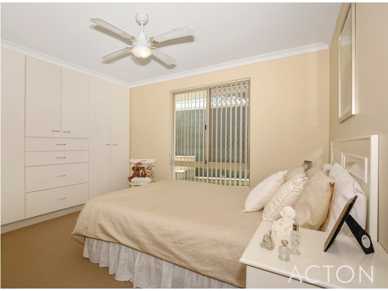 11 Bangalay Court, Halls Head WA 6210