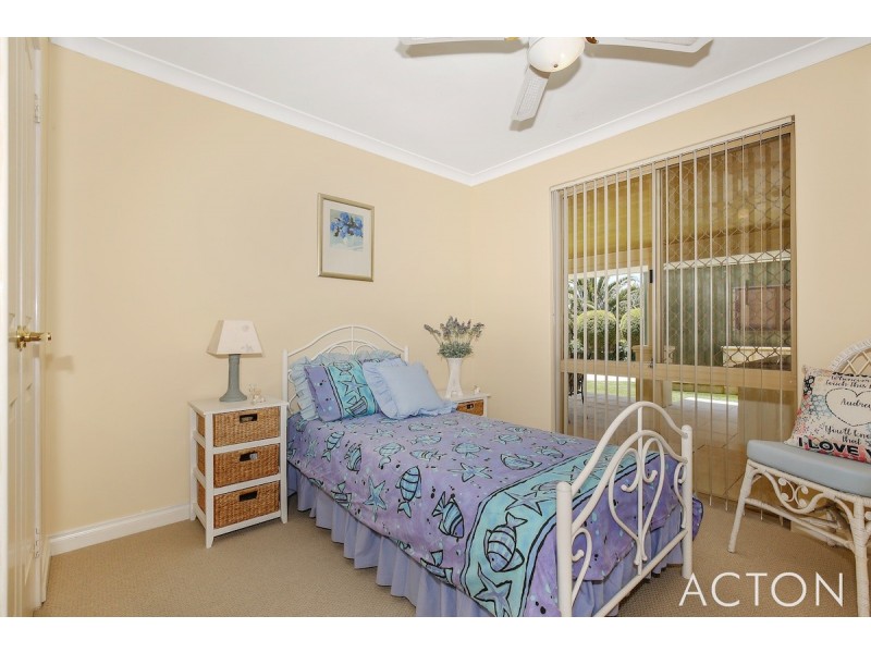 11 Bangalay Court, Halls Head WA 6210