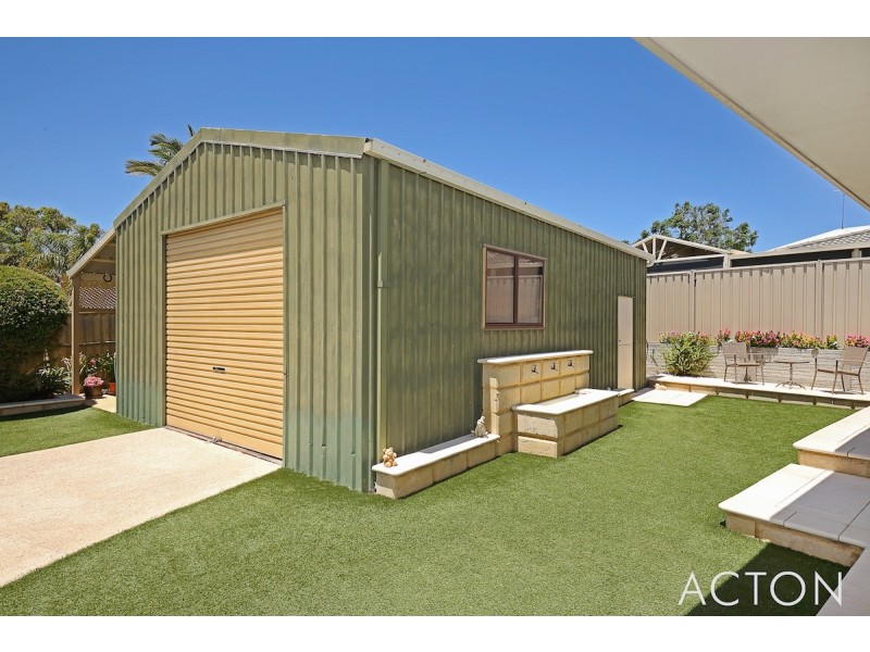 11 Bangalay Court, Halls Head WA 6210