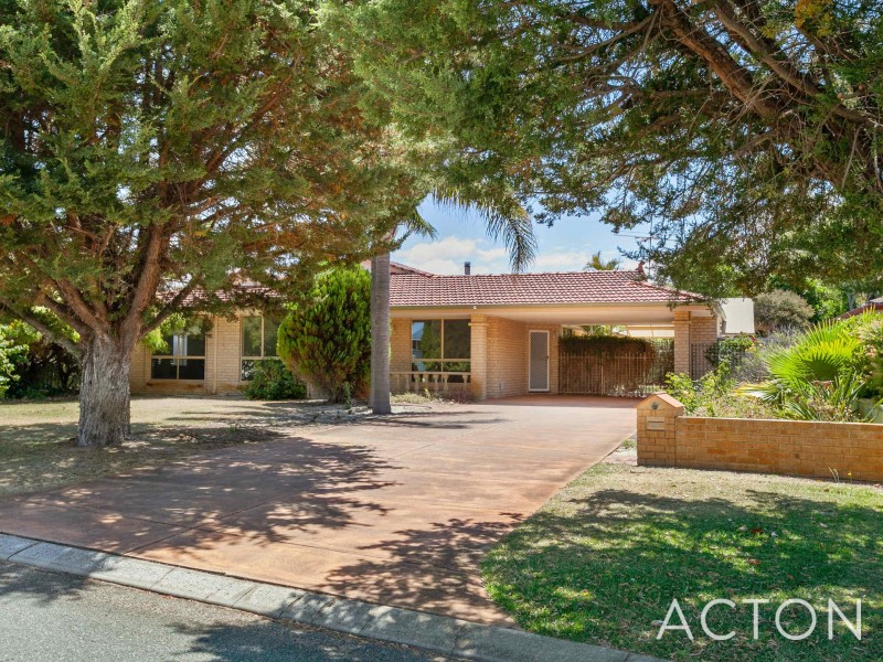 32 Hanson Way, Dudley Park WA 6210