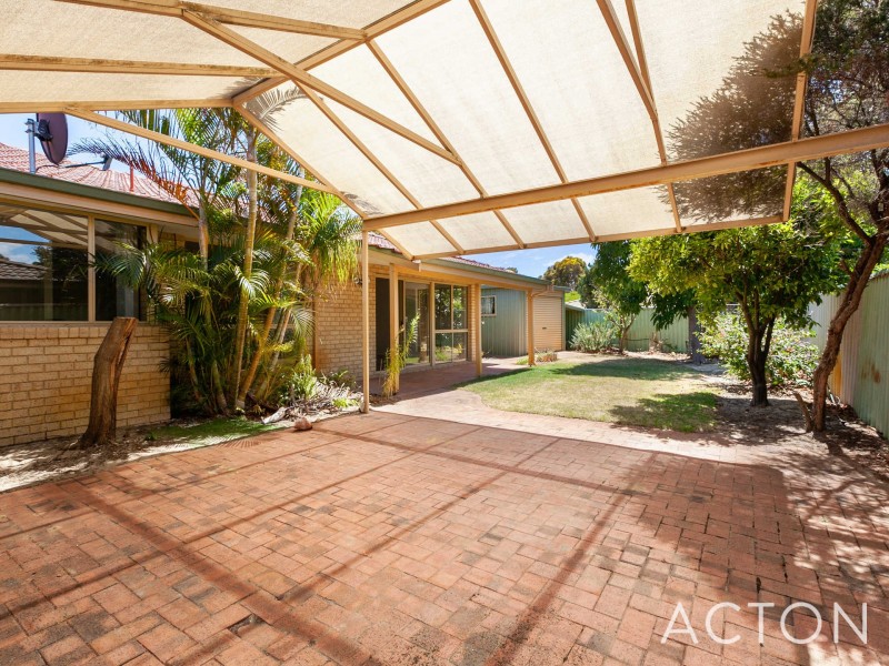 32 Hanson Way, Dudley Park WA 6210