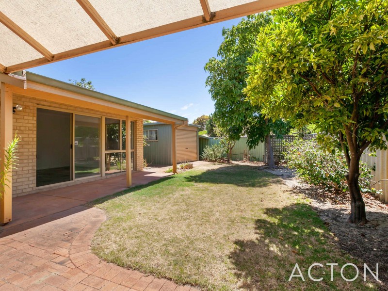 32 Hanson Way, Dudley Park WA 6210