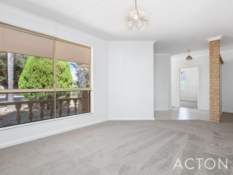 32 Hanson Way, Dudley Park WA 6210