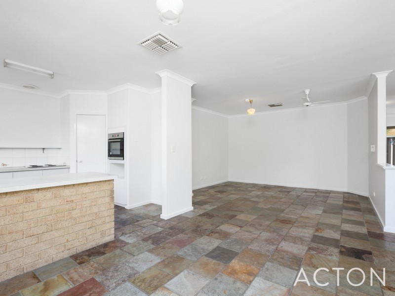 32 Hanson Way, Dudley Park WA 6210